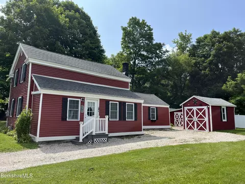 379 Fort Hill Ave, Pittsfield, MA 01201