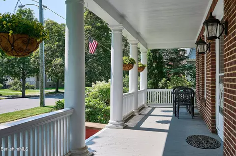 42 Marengo Park, Springfield, MA 01108 photo 3