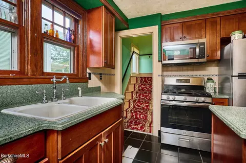 42 Marengo Park, Springfield, MA 01108 photo 16