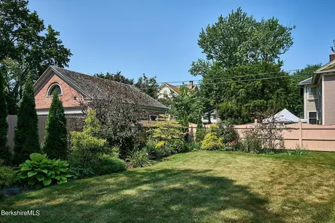42 Marengo Park, Springfield, MA 01108 photo 38