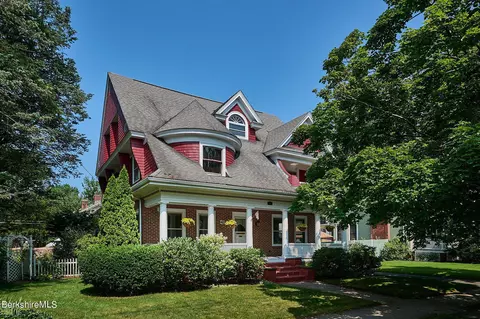 42 Marengo Park, Springfield, MA 01108