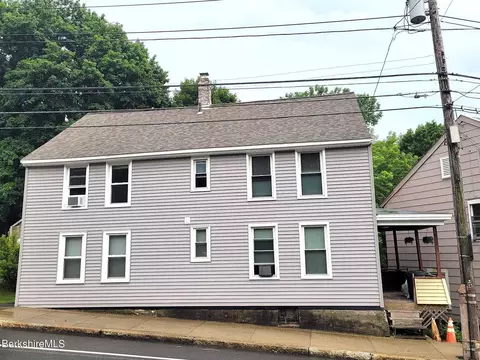 324-326 Union St, North Adams, MA 01247