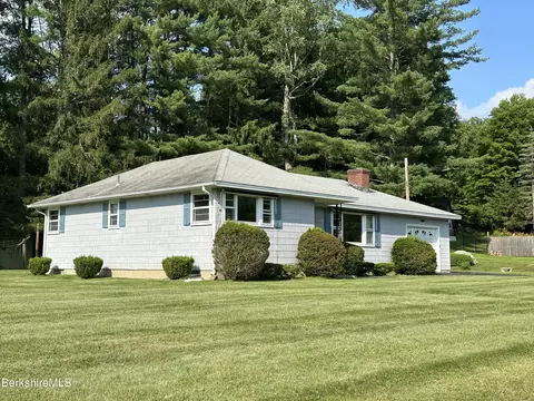 359 State Rd, Great Barrington, MA 01230