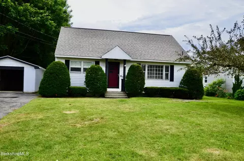 50 Pine Grove Dr, Pittsfield, MA 01201