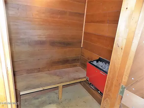 250 High St, Lee, MA 01238 photo 30