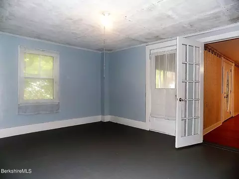250 High St, Lee, MA 01238 photo 12