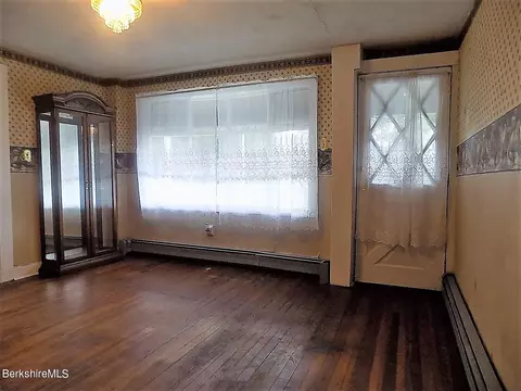 250 High St, Lee, MA 01238 photo 11
