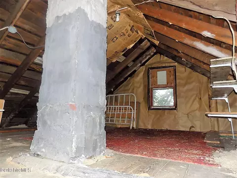 250 High St, Lee, MA 01238 photo 31
