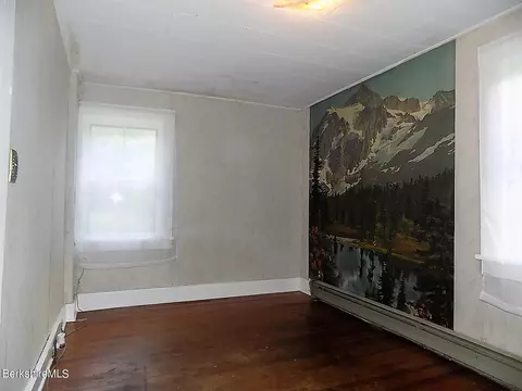 250 High St, Lee, MA 01238 photo 9