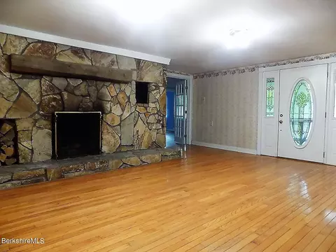 250 High St, Lee, MA 01238 photo 7