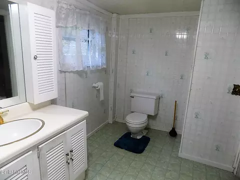 250 High St, Lee, MA 01238 photo 27