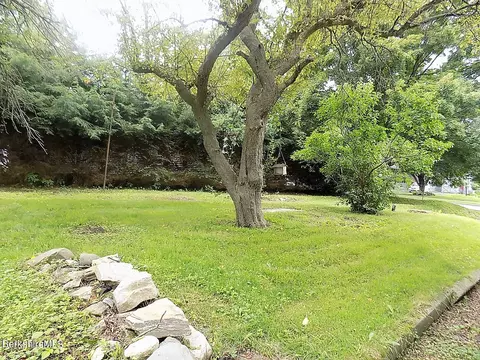 250 High St, Lee, MA 01238 photo 36