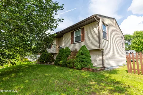 2 Marco Dr, Pittsfield, MA 01201