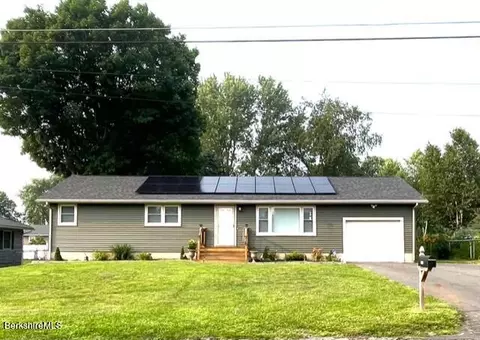 112 Lucia Dr, Pittsfield, MA 01201