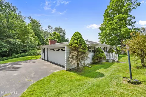 346 Main Rd, Monterey, MA 01245