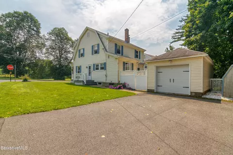 921 North St, Pittsfield, MA 01201