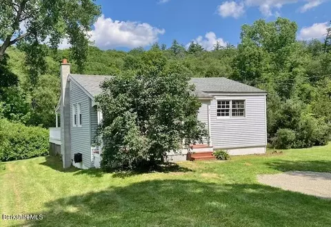 31 Ingraham Rd, New Ashford, MA 01237