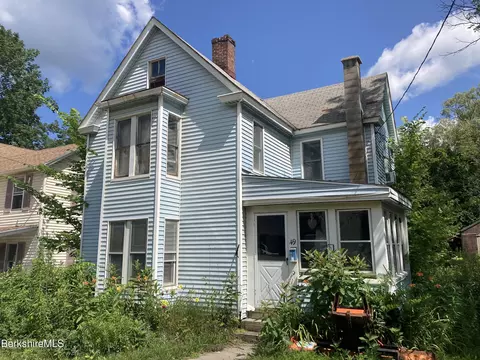 49 E Housatonic St, Dalton, MA 01226