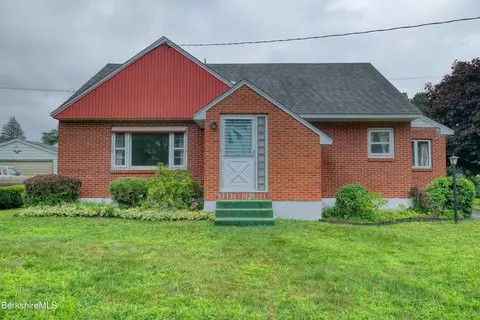 35 Allessio St, Pittsfield, MA 01201