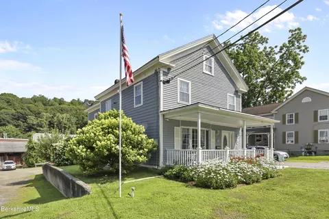 125 Center St #2, Lee, MA 01238