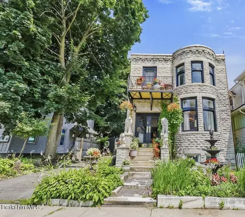 7 Lincoln St, Pittsfield, MA 01201