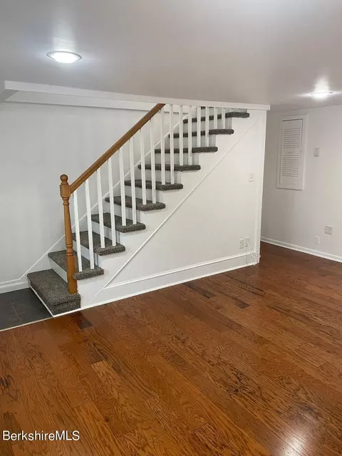 3046 Main St, Kinderhook, NY 12106 photo 5