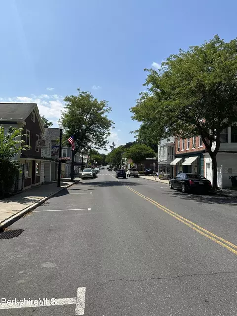 3046 Main St, Kinderhook, NY 12106 photo 18