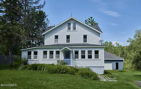 212 Sandisfield Rd, Sandisfield, MA 01255