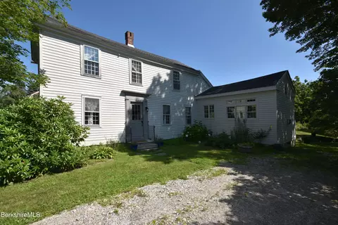 162 Skyline Trl, Middlefield, MA 01243