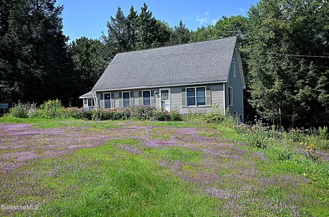 59 Sir Jeffrey Rd, Becket, MA 01223