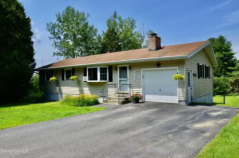 156 Fort Hill Ave, Pittsfield, MA 01201