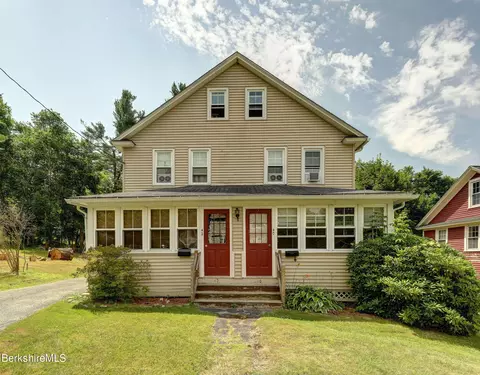 40 Circular Ave #2, Lee, MA 01238