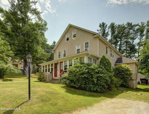 40 Circular Ave #2, Lee, MA 01238 photo 2