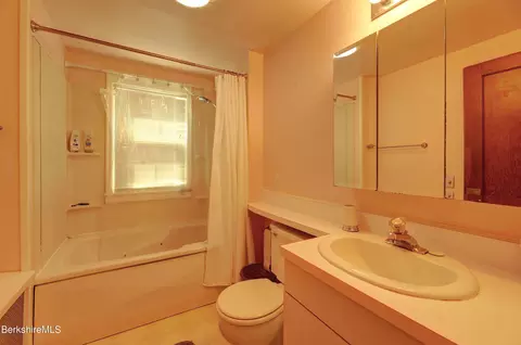 40 Circular Ave #2, Lee, MA 01238 photo 23