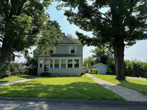 98 Essex St, Pittsfield, MA 01201