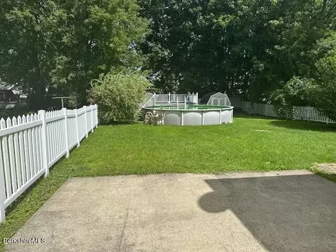 98 Benedict Rd, Pittsfield, MA 01201 photo 2
