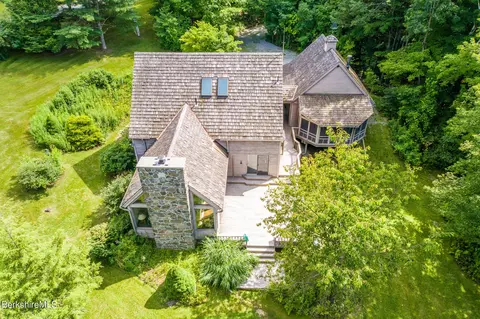 248 Osceola Notch Rd, Lenox, MA 01240
