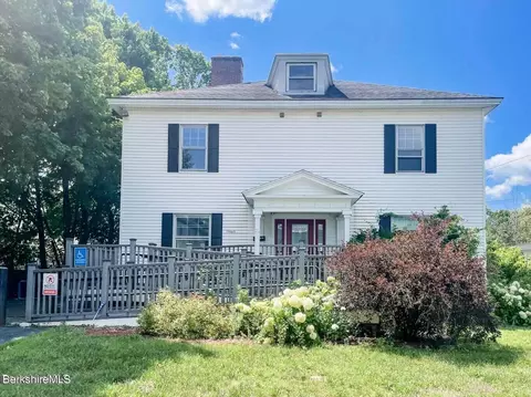 21 George St, Pittsfield, MA 01201