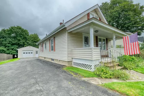 114 Benedict Rd, Pittsfield, MA 01201 photo 2
