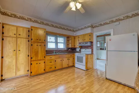 114 Benedict Rd, Pittsfield, MA 01201 photo 17