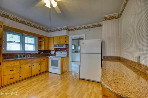 114 Benedict Rd, Pittsfield, MA 01201 photo 18