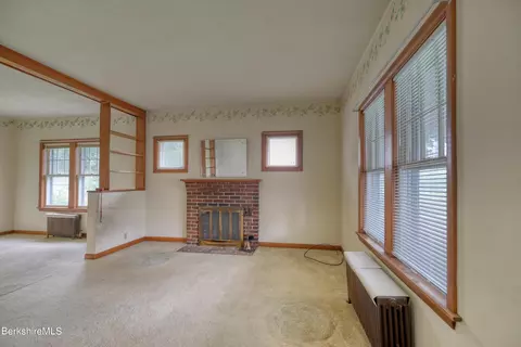 114 Benedict Rd, Pittsfield, MA 01201 photo 10