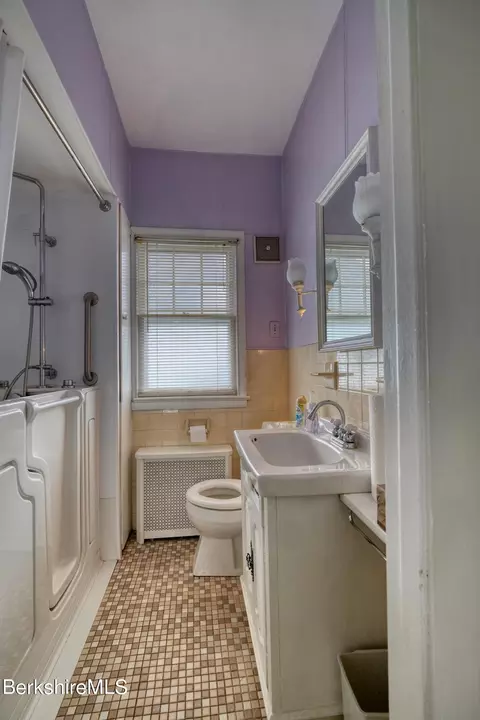 114 Benedict Rd, Pittsfield, MA 01201 photo 24