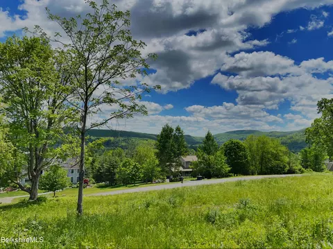 49 Kalliste Hl, Great Barrington, MA 01230