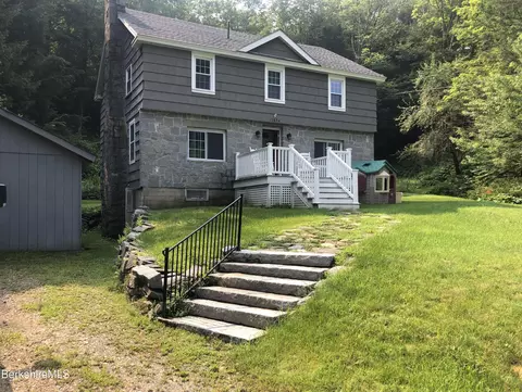 1034 Benton Hill Rd, Becket, MA 01223
