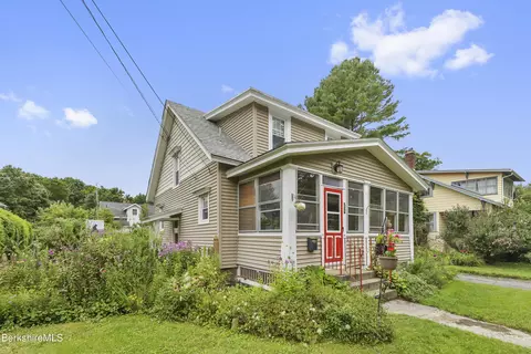 39 Fairfield St, Pittsfield, MA 01201