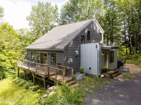 228 Great Barrington Rd, West Stockbridge, MA 01266