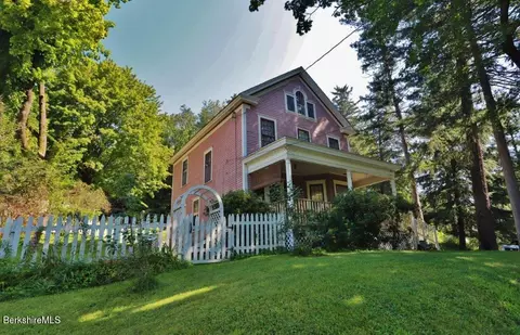 1129 Massachusetts Ave, North Adams, MA 01247