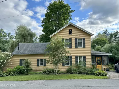 26 Pearl St, Great Barrington, MA 01230