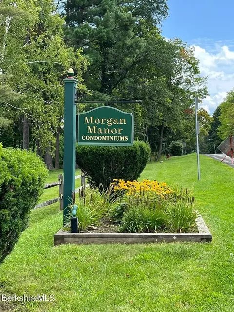 2 Morgan Mnr #2, Lenox, MA 01240